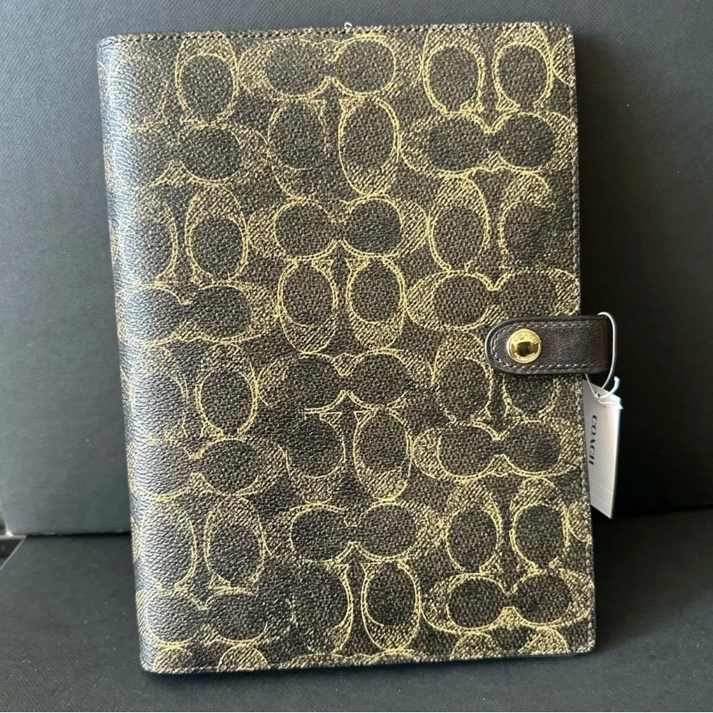 NWT Coach Loved Canvas Notebook 🤎🖤